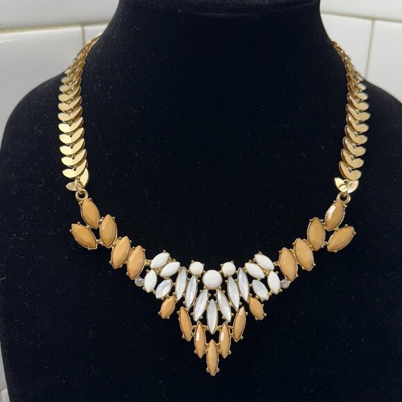 Mila Jewelry - MILA Vintage Prong Set Acrylic Necklace